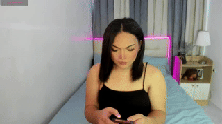 whymollycry animated gif teaser