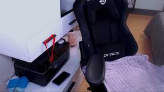 yulladao animated gif teaser