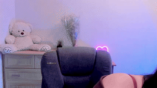girl_i_am animated gif teaser