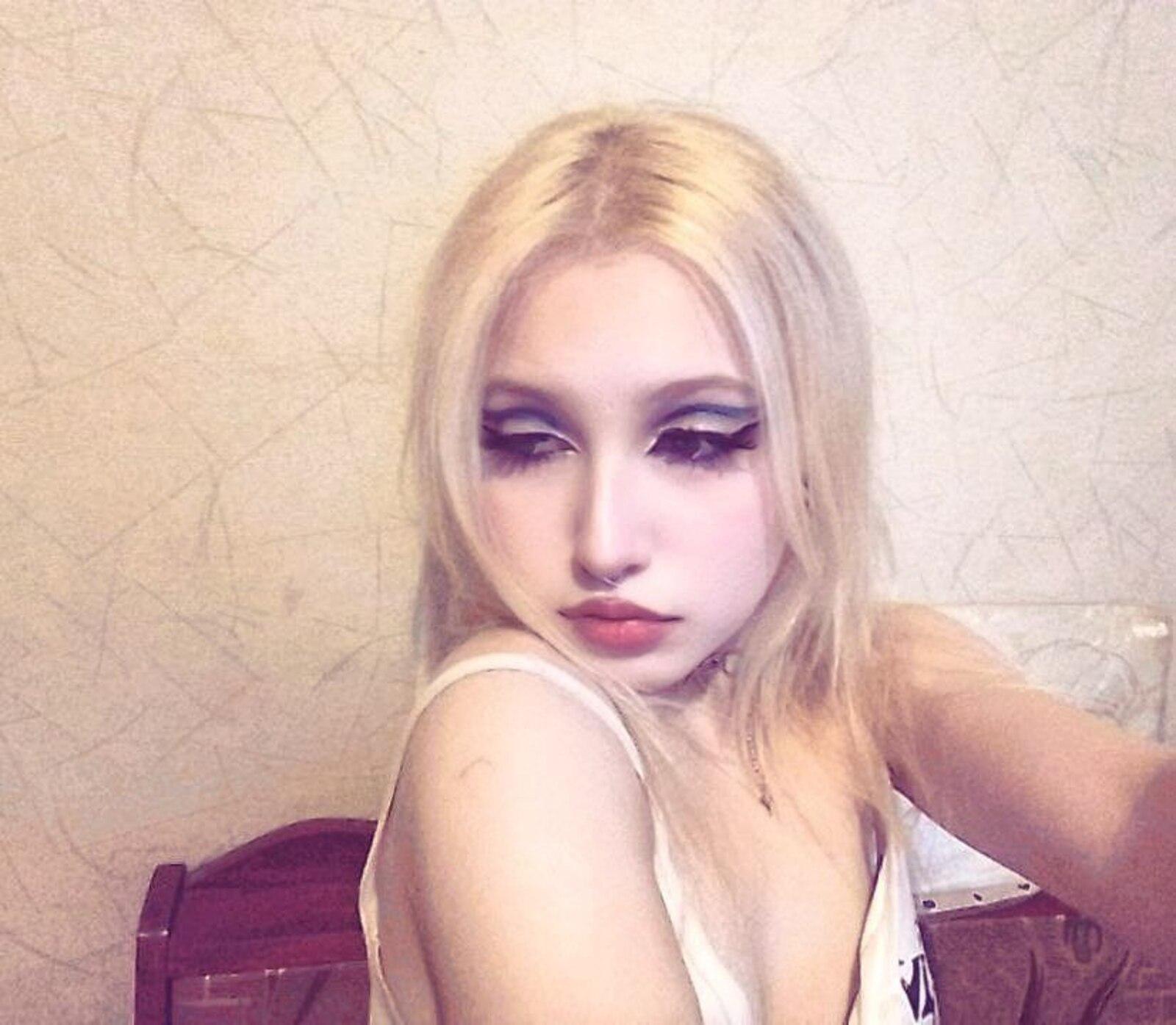 CharlenaLouras's Profile