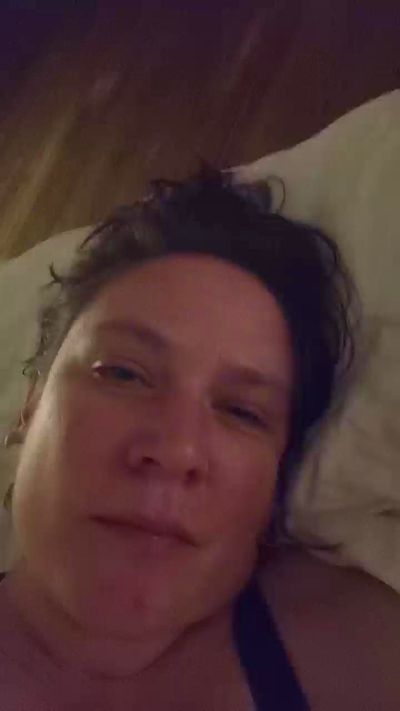 Julyhot44's Profile