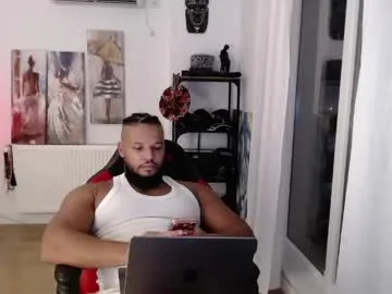 0_kingsley live stage