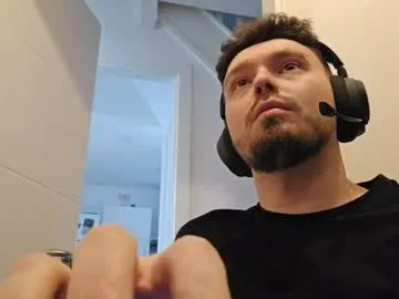 8inchdude93 live stage