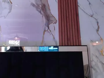 _mollyy live stage
