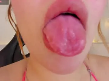 abby_mae_ live stage