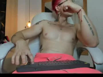 adam_skype live stage