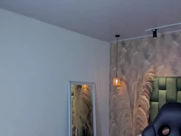 alessia_storm_ live stage