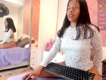 alexa_jonees live stage