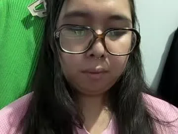 alluring_alicia live stage