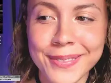 alondra_on_fire live stage