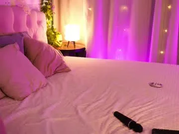 ameliawells live stage