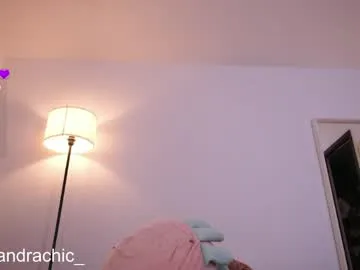 amelie_leigh live stage