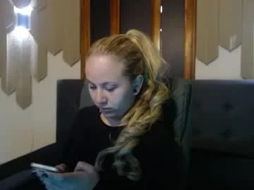 angel_white25 live stage