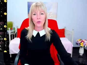 anita_tayson live stage