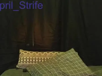 april_show_her live stage