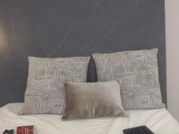 ariana_cox_1 live stage