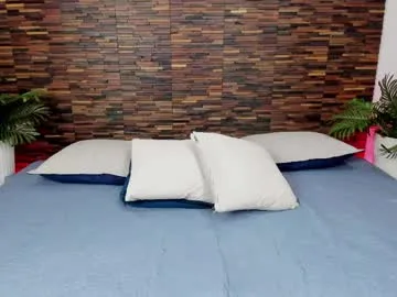 ariiaa_1 live stage
