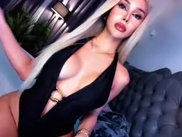 athena_cox live stage