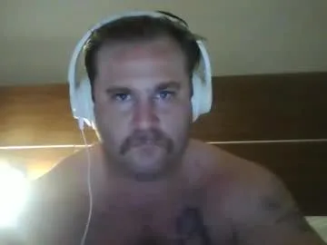 Photo of bearded4urpleasure