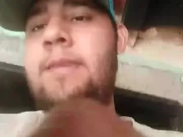 bearhot_bigcock live stage