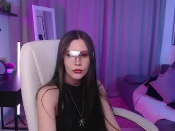 bety_white live stage