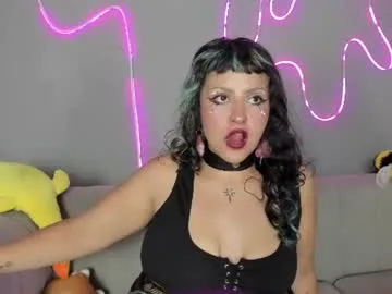 bluee_ivy_ live stage