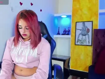 briana_kimm live stage