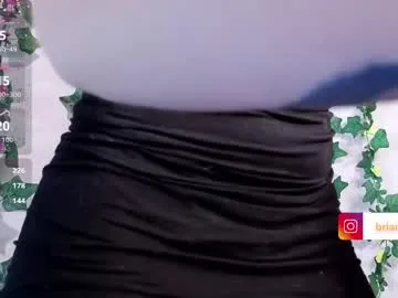 brianna_smoke live stage