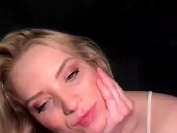 camilleclairexo live stage
