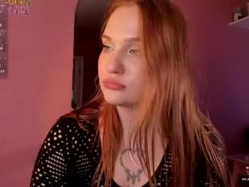 caroline_kiparis live stage