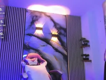 chloe_jacksonn live stage