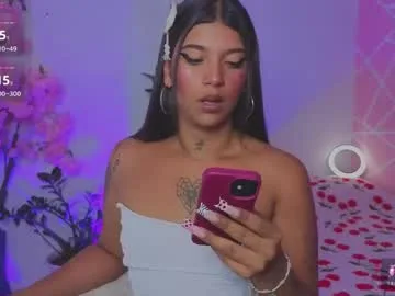 coral_larsson live stage