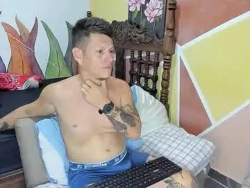 crazy_acouple_donpillo live stage