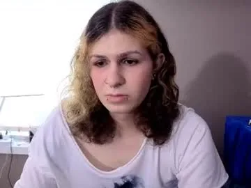 cuddleavenue live stage