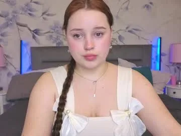 cutie__cutiee_ live stage