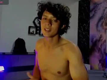 dante_browwn live stage