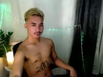 dave_cummers live stage