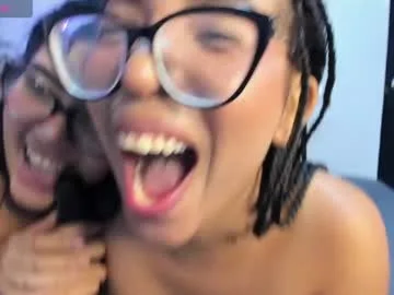 deyanira_sex live stage
