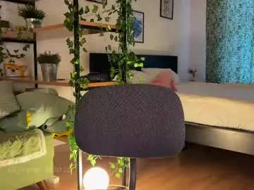 elli_harmon live stage