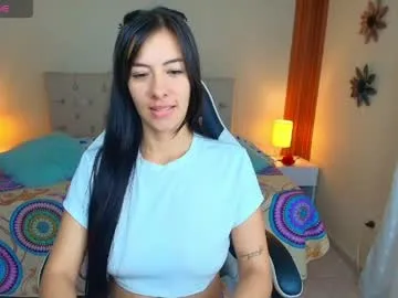 emiily_skinny1 live stage