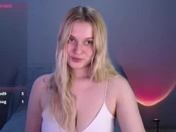 emiliaduchess live stage
