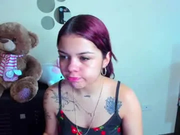 emma_boo_ live stage