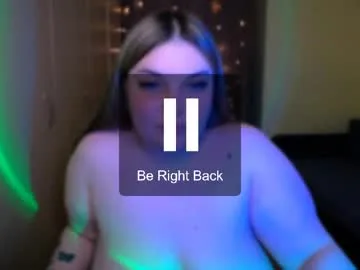 emma_dorn live stage