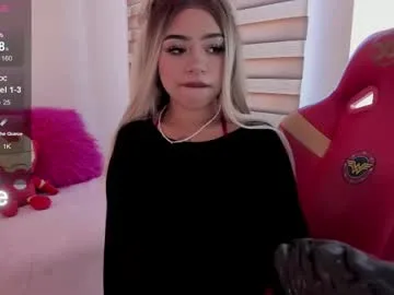 emma_soffia_ live stage
