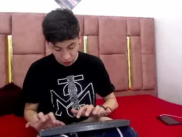 ethan_grayy live stage