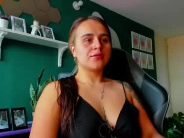 evy_orange1 live cam preview