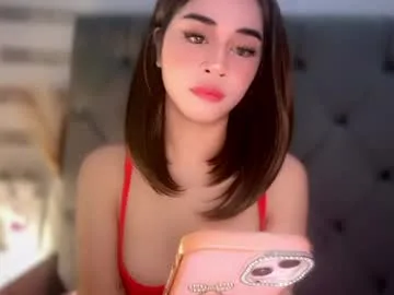 expensivets_chloe live stage
