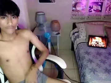 fineboii_rey18 live stage