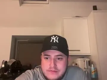 freddzzom live stage