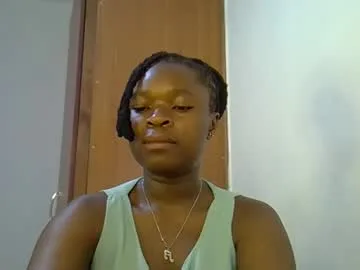 holy_ebony live stage